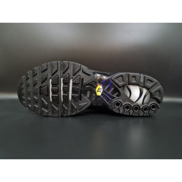 Nike Air Max Plus Triple Black. SIZE 11.5 - 604133-050 main image 5
